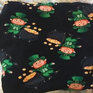No Boundaries Pants & Jumpsuits - Leprechaun Capri leggings No Boundaries Pants & Jumpsuits - Leprechaun Capri leggings